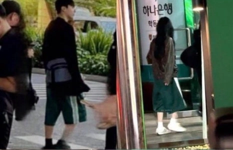 BTS Jungkook & Aespa Winter dating rumors evidence: Matching bracelet, couple tattoo, and couple outfits BTS Jungkook & Aespa Winter dating rumors evidence 2