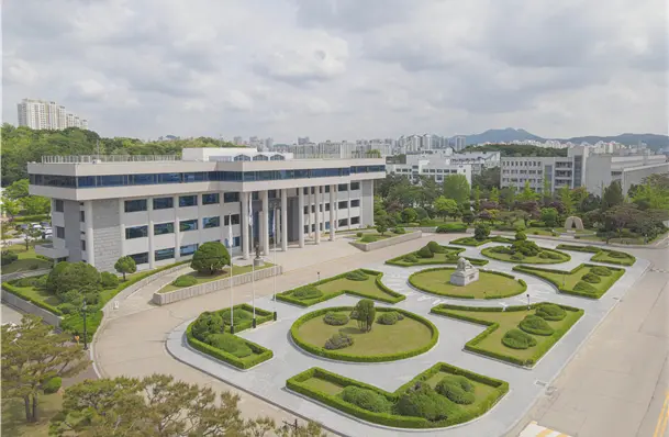 K Drama Between Steps Cast, Filming Locations 2026 Seohan University Campus Filming Location